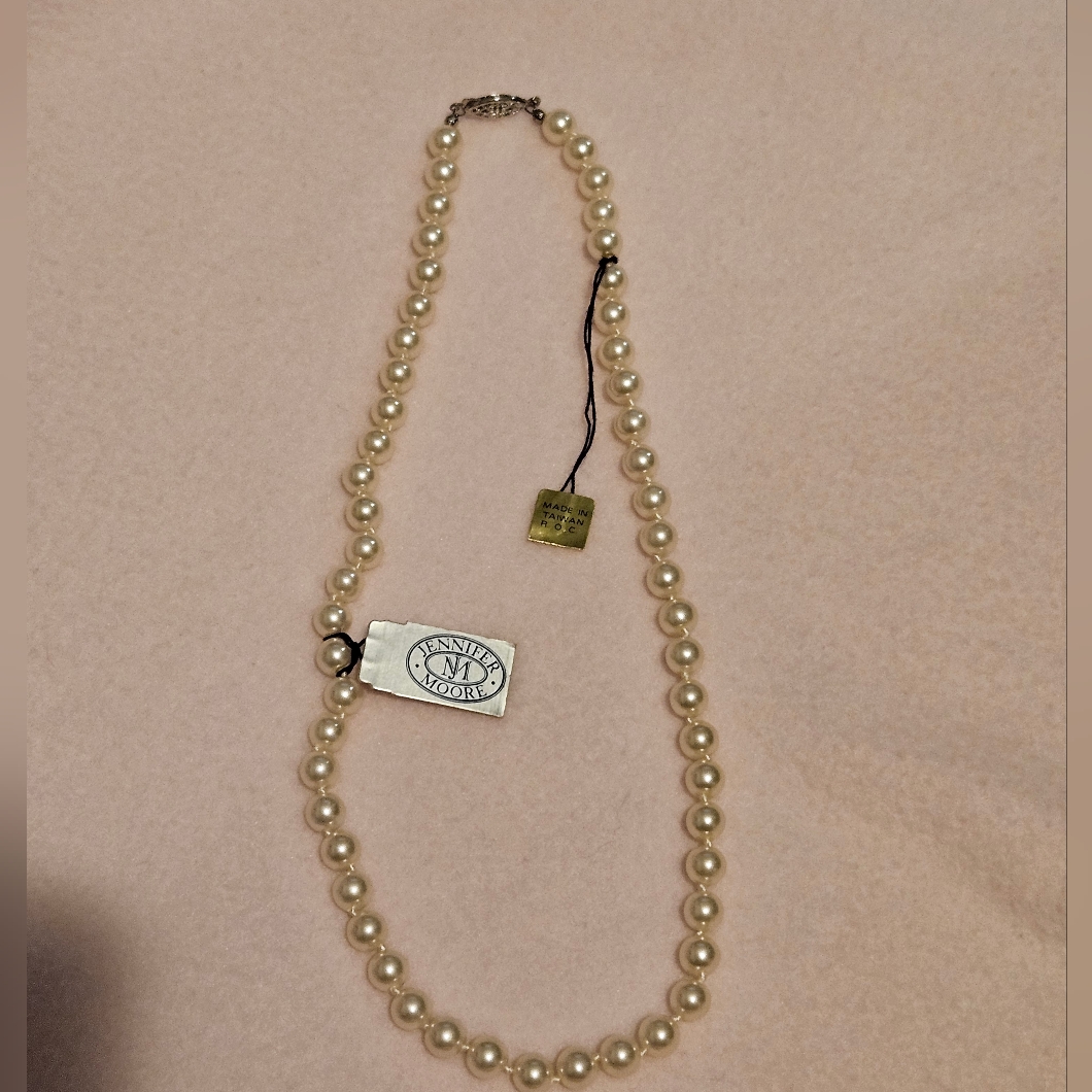 Vintage Jennifer Moore 20inch Pearl Necklace